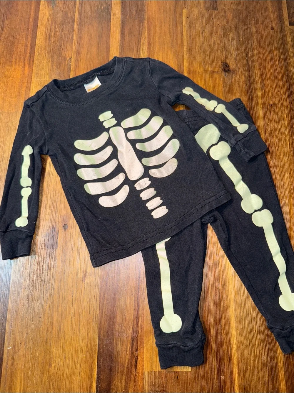 🎃 Gymboree Glow-in-the-Dark Skeleton Halloween Pajamas — 12–18 Months